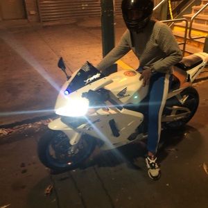 Meet your Posher, Thomas